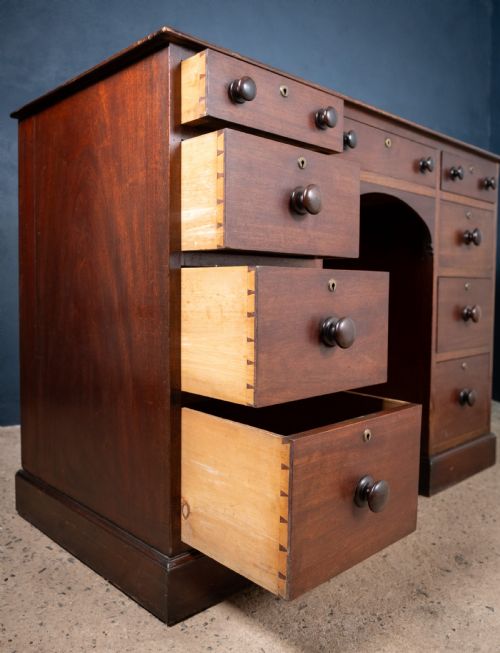 19TH CENTURY MAHOGANY ESTATE DESK C1860 - ADDITIONAL PHOTO 2