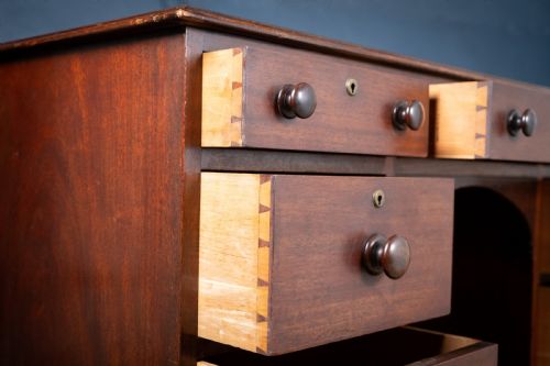 19TH CENTURY MAHOGANY ESTATE DESK C1860 - ADDITIONAL PHOTO 3