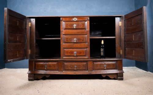 EARLY 18TH CENTURY OAK CUPBOARD MULE CHEST - ADDITIONAL PHOTO 2