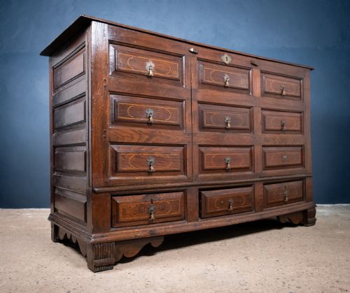 EARLY 18TH CENTURY OAK CUPBOARD MULE CHEST - ADDITIONAL PHOTO 4