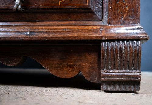 EARLY 18TH CENTURY OAK CUPBOARD MULE CHEST - ADDITIONAL PHOTO 7