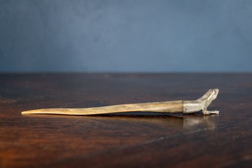 NOVELTY BRASS HORN LIZARD LETTER OPENER C1900 - ADDITIONAL PHOTO 5