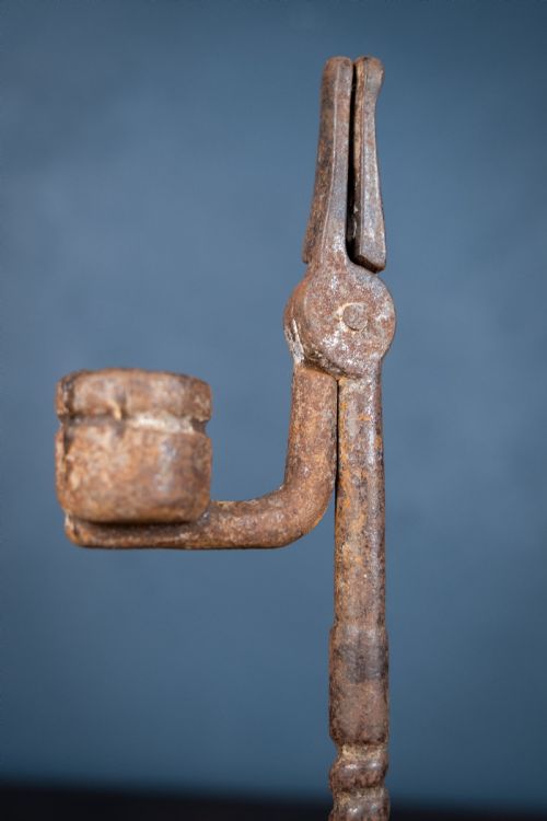 19TH CENTURY WROUGHT IRON RUSH LIGHT HOLDER - ADDITIONAL PHOTO 5