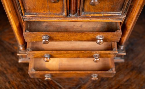 19TH CENTURY MINIATURE CUPBOARD APPRENTICE PIECE - ADDITIONAL PHOTO 11
