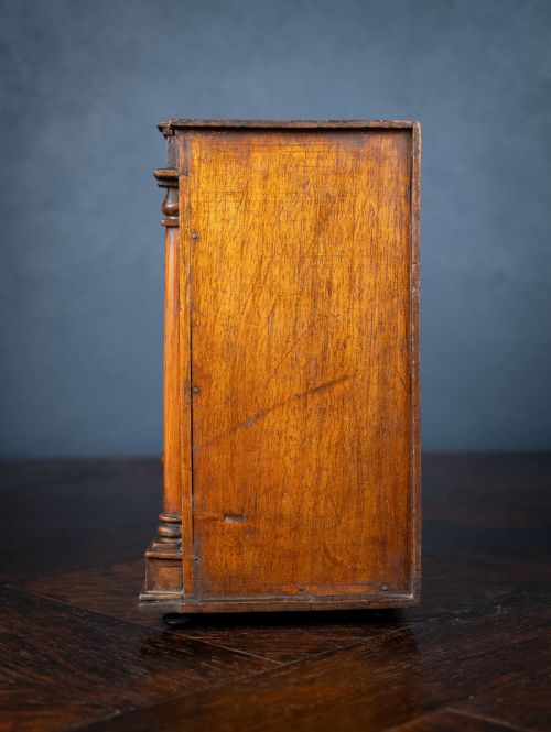 19TH CENTURY MINIATURE CUPBOARD APPRENTICE PIECE - ADDITIONAL PHOTO 18