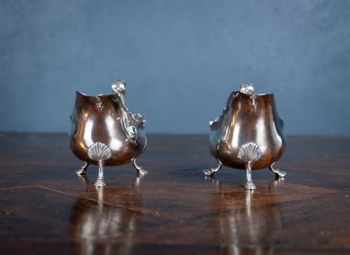 PAIR OF LARGE SILVER SAUCE BOATS BY ABRAHAM PORTAL LONDON 1768 - ADDITIONAL PHOTO 3