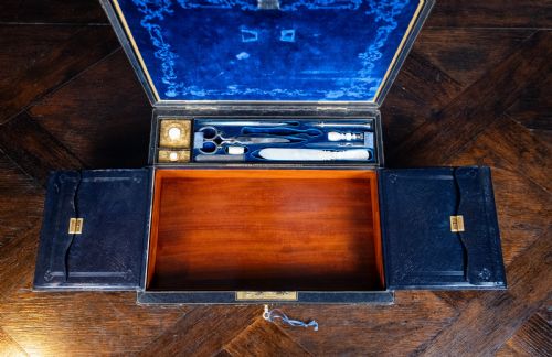 FINE GILT TOOLED LEATHER ORMOLU WRITING BOX BY FITZMAURICE WEST LONDON - ADDITIONAL PHOTO 9