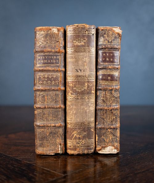 18TH CENTURY FRENCH LEATHER BOOKS WITH SECRET COMPARTMENTS THREE BOOKS - ADDITIONAL PHOTO 2