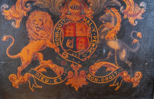 PAINTED ROYAL COAT OF ARMS COACH PANEL - ADDITIONAL PHOTO 2