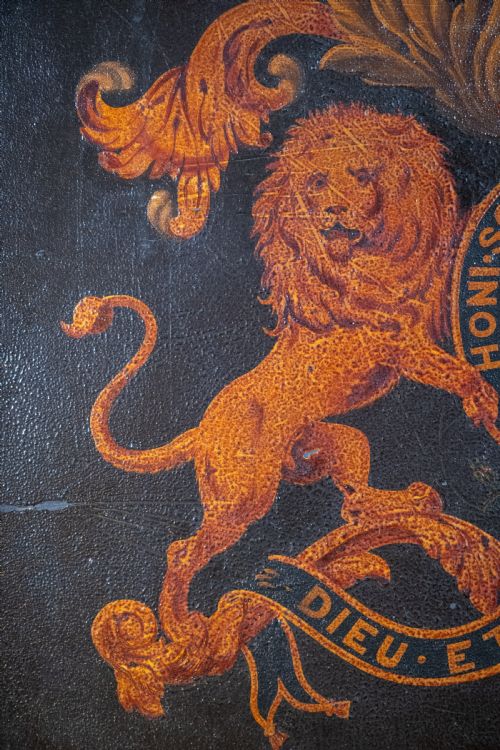 PAINTED ROYAL COAT OF ARMS COACH PANEL - ADDITIONAL PHOTO 3