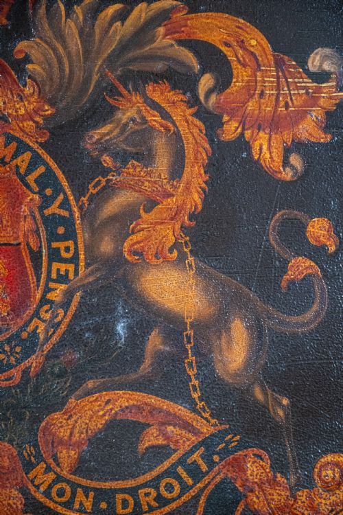 PAINTED ROYAL COAT OF ARMS COACH PANEL - ADDITIONAL PHOTO 4