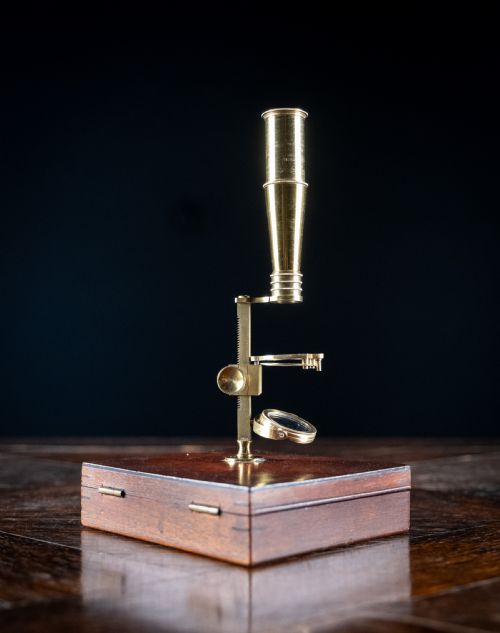 'CARYGOULD TYPE' BRASS POCKET MICROSCOPE LONDON C1830 - ADDITIONAL PHOTO 4