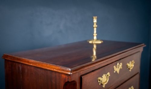 SMALL GEORGE III MAHOGANY CHEST OF DRAWERS - ADDITIONAL PHOTO 7