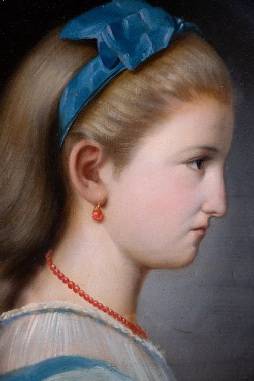 19TH CENTURY OVAL PORTRAIT OF A GIRL IN BLUE OIL ON CANVAS - ADDITIONAL PHOTO 1