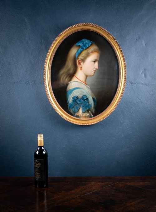19TH CENTURY OVAL PORTRAIT OF A GIRL IN BLUE OIL ON CANVAS - ADDITIONAL PHOTO 6