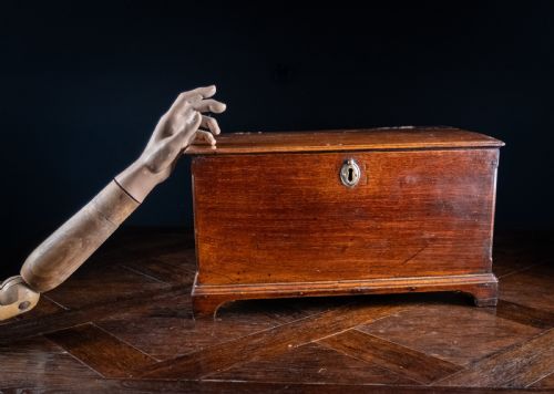 SMALL GEORGE III OAK BOX CHEST - ADDITIONAL PHOTO 9