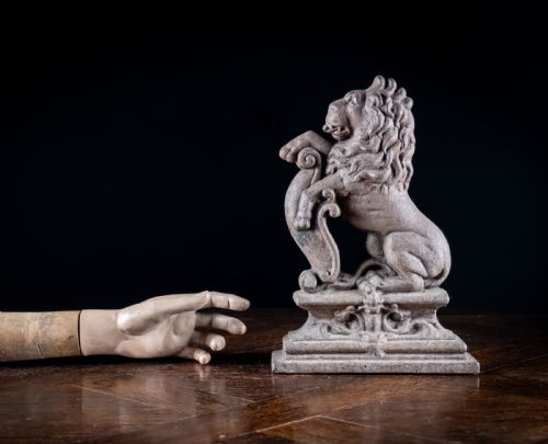 19TH CENTURY RAMPANT LION CAST IRON DOOR STOP - ADDITIONAL PHOTO 8