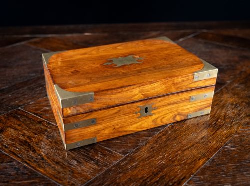 19TH CENTURY BRASS MOUNTED ROSEWOOD CAMPAIGN DRESSING BOX - ADDITIONAL PHOTO 2