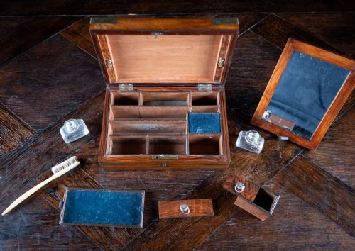 19TH CENTURY BRASS MOUNTED ROSEWOOD CAMPAIGN DRESSING BOX - ADDITIONAL PHOTO 7