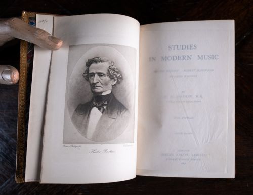1898 STUDIES IN MODERN MUSIC BY W H HADOW LEATHER BOUND BOOK - ADDITIONAL PHOTO 7