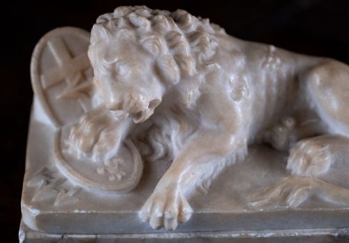 19TH CENTURY ALABASTER MARBLE LION OF LUCERNE - ADDITIONAL PHOTO 2