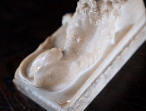 19TH CENTURY ALABASTER MARBLE LION OF LUCERNE - ADDITIONAL PHOTO 6
