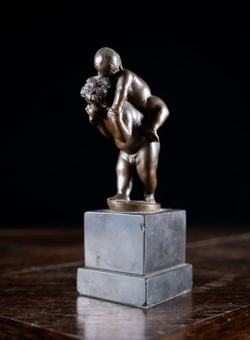 BRONZE PUTTI PLAYING PIGGYBACK AFTER LEONHARD KERN 15881662 - ADDITIONAL PHOTO 10