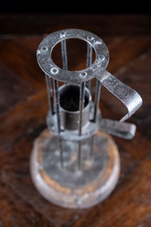 RARE LARGE 18TH CENTURY STABLE BIRDCAGE CANDLE HOLDER - ADDITIONAL PHOTO 7