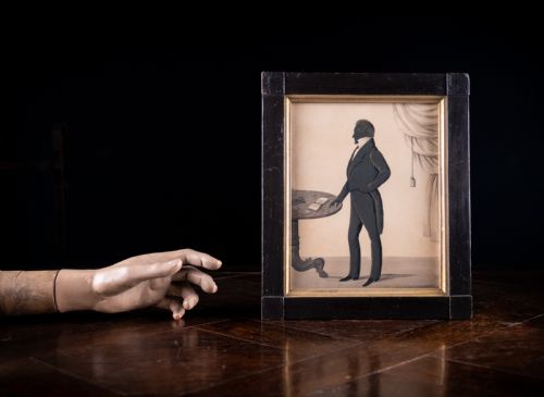 EARLY 19TH CENTURY GILDED SILHOUETTE OF A STANDING GENTLEMAN - ADDITIONAL PHOTO 1