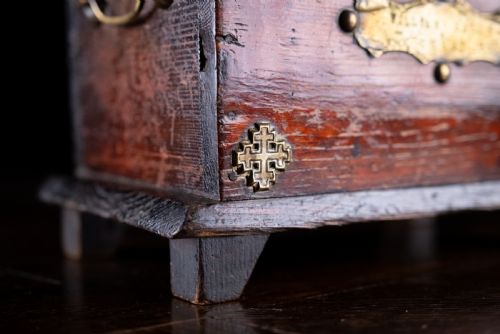 'WILLIAM HALL'S WEE CHEST 1893' SCOTTISH FOLK ART PINE CHEST - ADDITIONAL PHOTO 2
