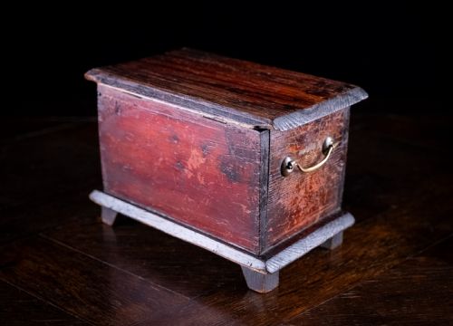 'WILLIAM HALL'S WEE CHEST 1893' SCOTTISH FOLK ART PINE CHEST - ADDITIONAL PHOTO 11