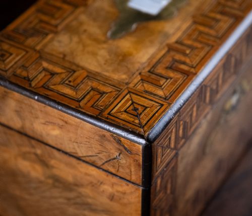 WALNUT PARQUETRY BRASS MOTHER OF PEARL INLAID TEA CADDY C1880 - ADDITIONAL PHOTO 18