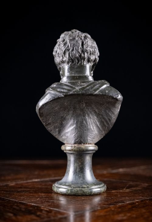 19TH CENTURY SERPENTINE BUST OF MICHELANGELO - ADDITIONAL PHOTO 6