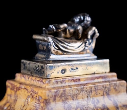 19TH CENTURY GRAND TOUR SILVER GILT MARBLE DESK WEIGHT - ADDITIONAL PHOTO 2