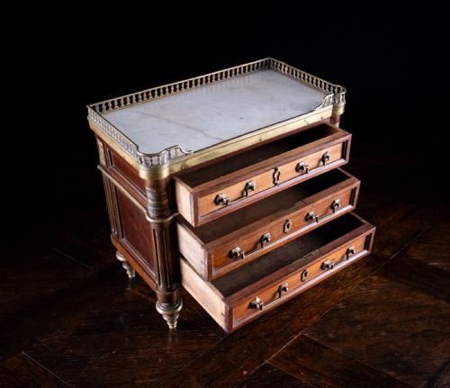 MINIATURE LOUIS XVI MAHOGANY BRONZE MARBLE COMMODE - ADDITIONAL PHOTO 7