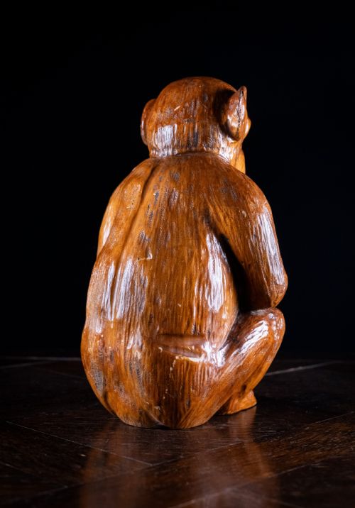 LARGE EARLY 20TH CENTURY CARVED CHINESE MONKEY - ADDITIONAL PHOTO 4