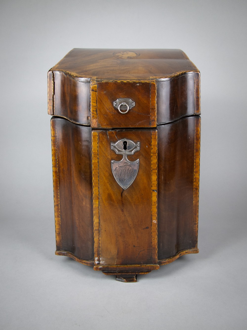 George III Flame Mahogany Cross-Banded Cutlery Box with Original Interior. View V