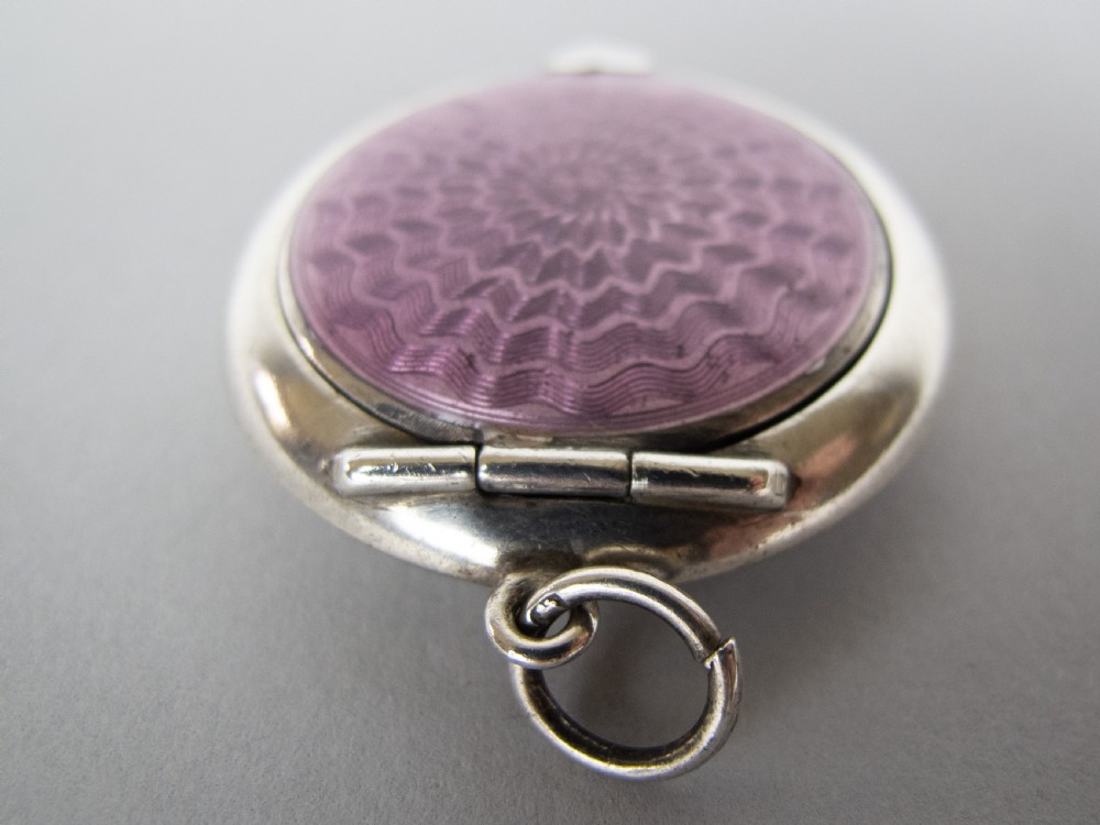 Sterling Silver & Lilac Guilloche Enamel Mirror Compact by Crisford & Norris, 1921. View IV