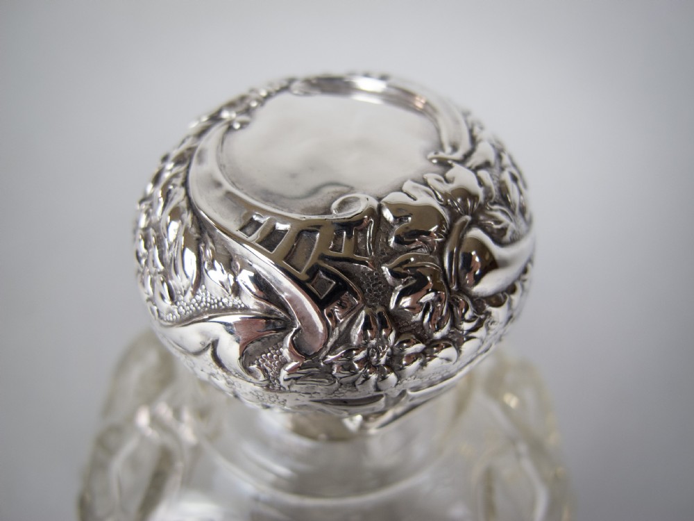 Large Sterling Silver & Cut Glass Scent Bottle by William Hutton & Sons, Birmingham, 1902. View VII