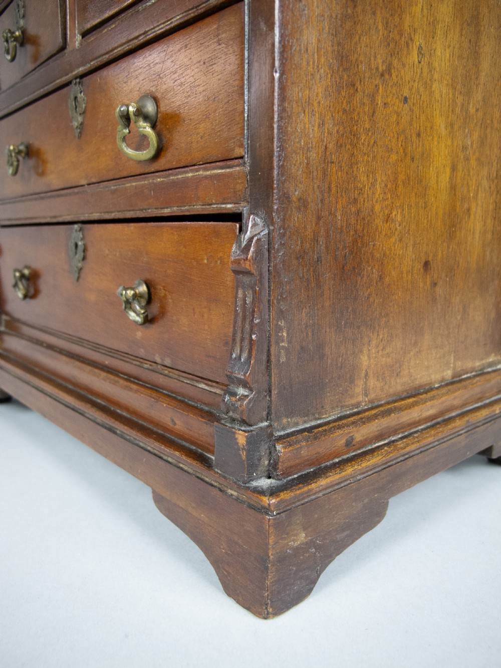 George III Miniature Mahogany Glass Fronted Cabinet - Apprentice Piece. View XI