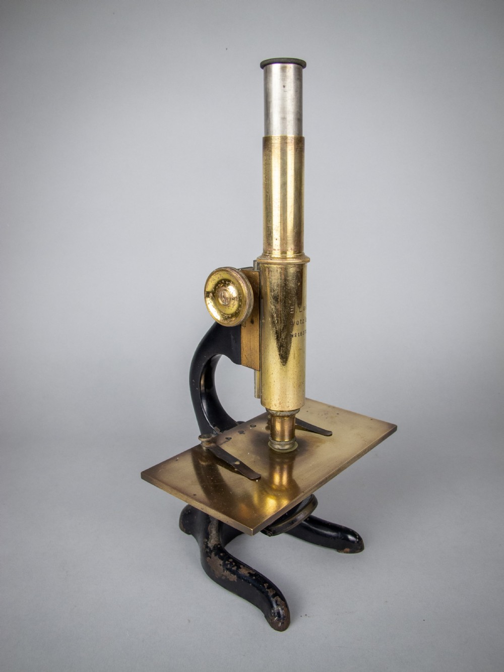 Ernest Leitz Wetzlar Brass Monocular Microscope, c.1913. (Serial No. 163721) View VI