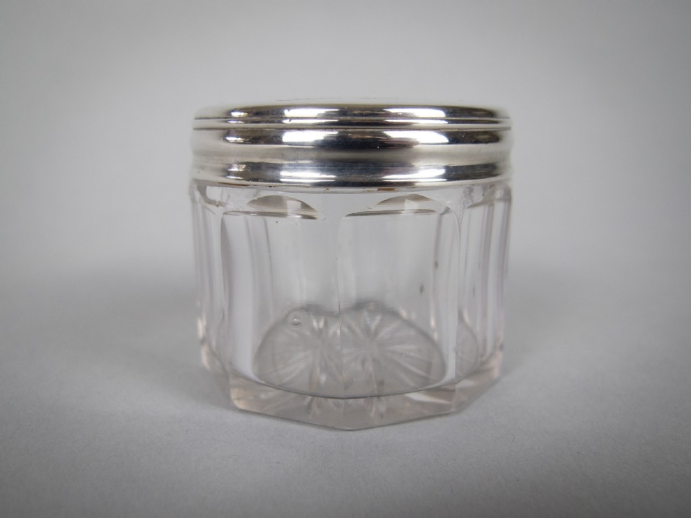 Sterling Silver Vanity Pot by Thomas Johnson, London, 1855. View IV