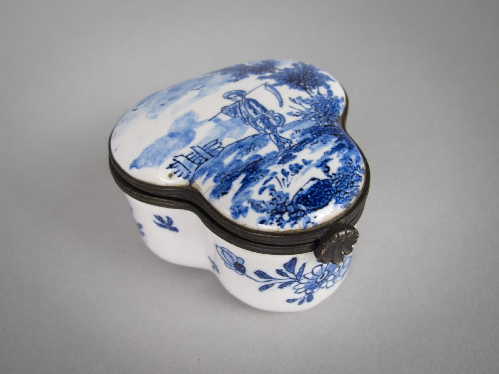 18th Century Delft Trefoil Hinged Lid Trinket Box - Adriaen Pynacker Design.