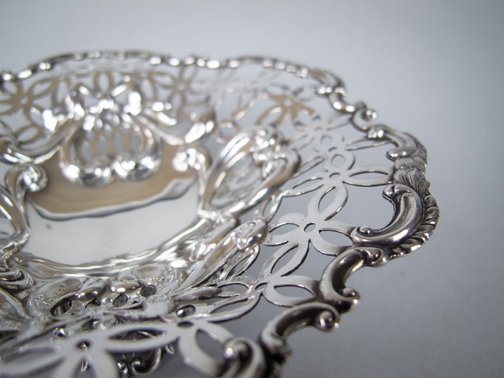 Sterling Silver Bon Bon Dish by Elkington & Co, London, 1895. View IV