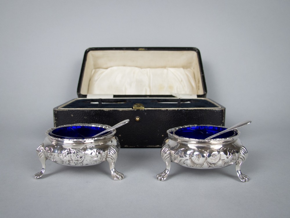 Pair of Large Silver Salt Cellars by Robert Harper, London, 1865 - In Original Case. View II