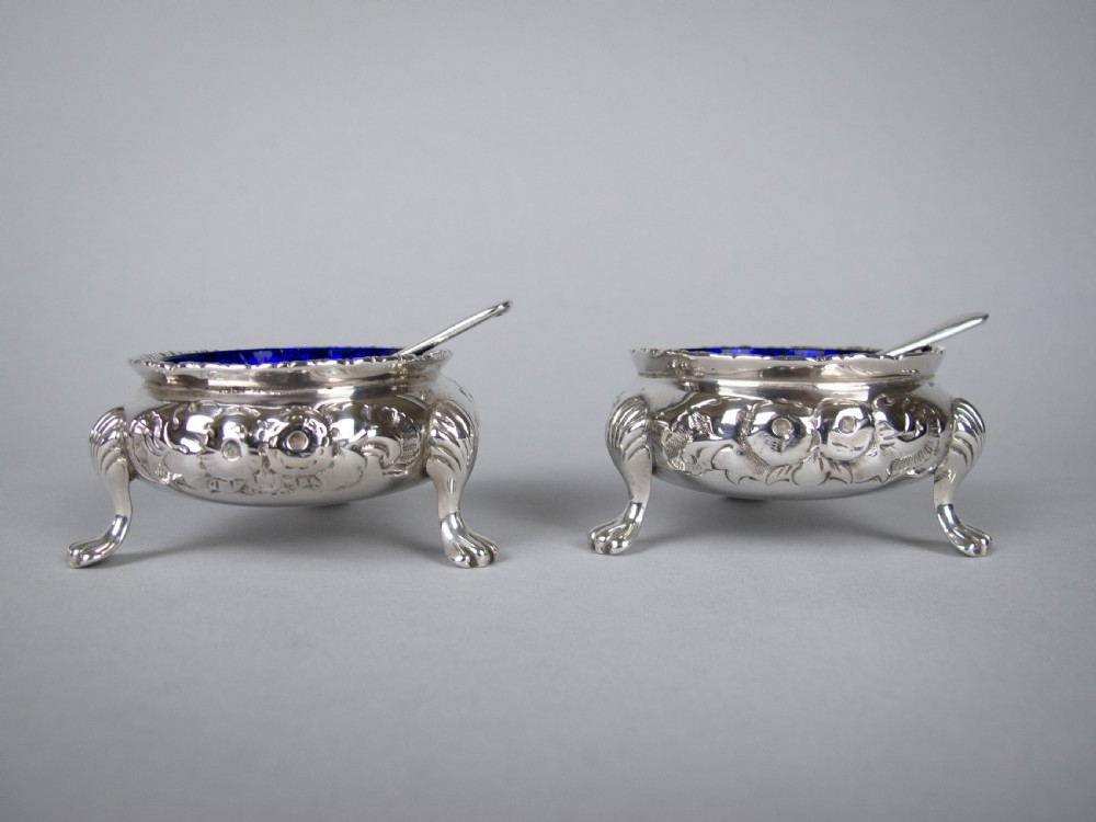 Pair of Large Silver Salt Cellars by Robert Harper, London, 1865 - In Original Case. View III