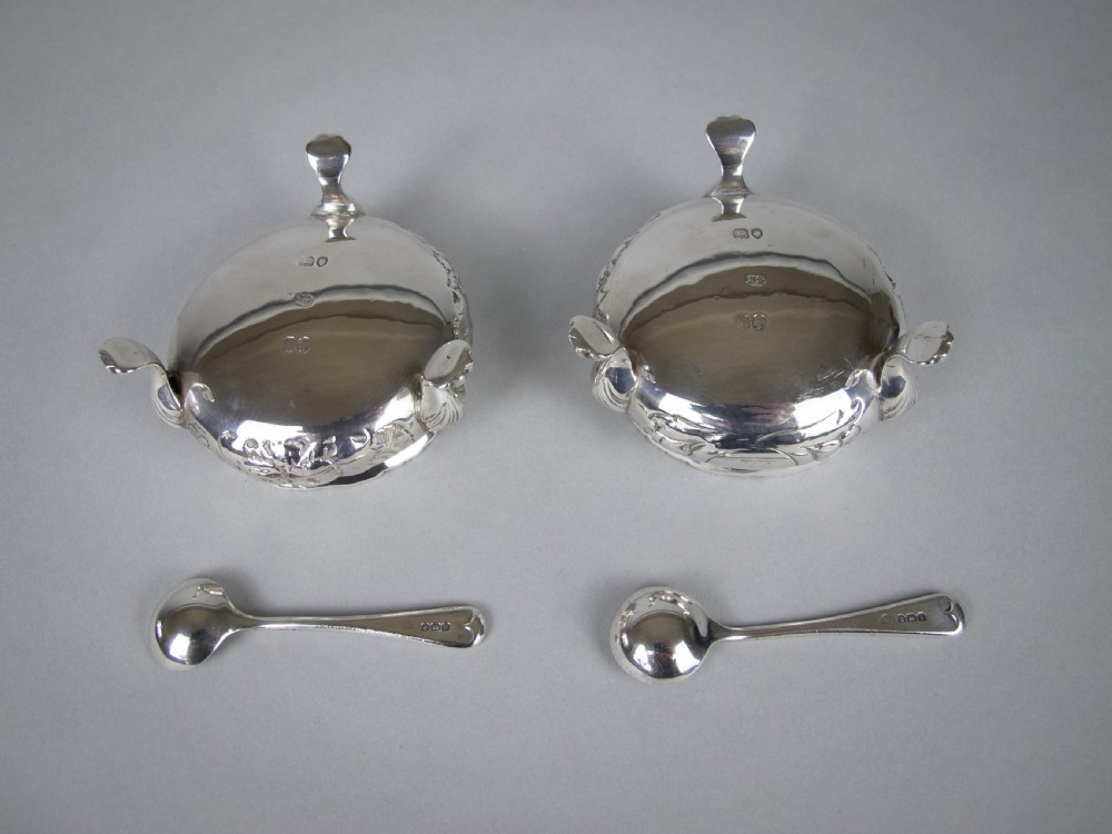 Pair of Large Silver Salt Cellars by Robert Harper, London, 1865 - In Original Case. View VIII