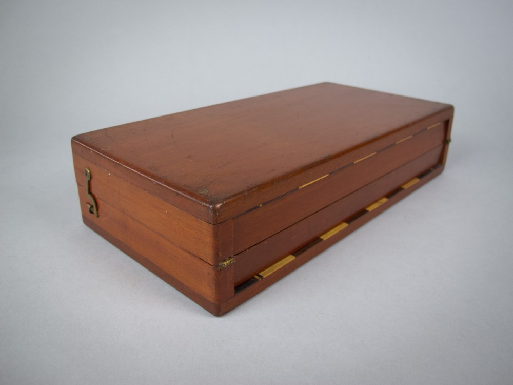 19th Century Victorian Mahogany Folding Travelling Chess Set (Complete), c.1890 View III