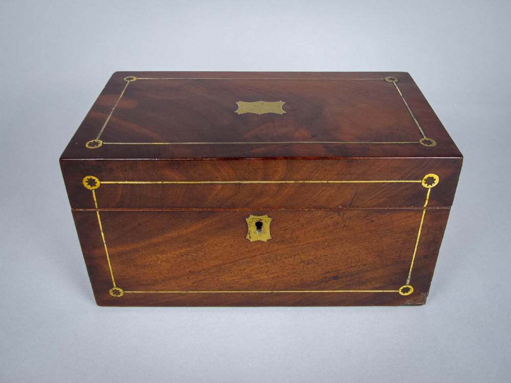 Regency George IV Mahogany & Brass Inlaid Tea Caddy With Interior Compartments.