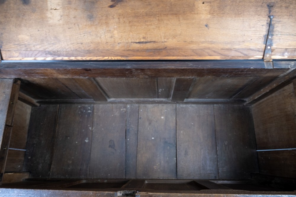 Large 18th Century Georgian Oak Mule Chest  View VI